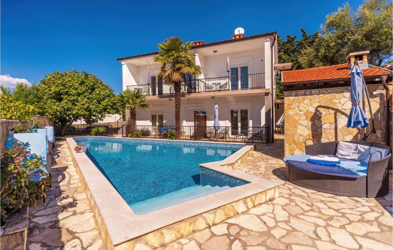 Cozy Apartment In Krk With Kitchen Krk Town Bagian luar foto
