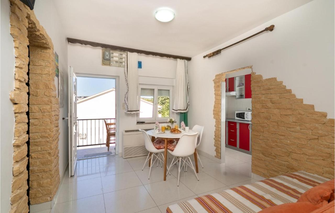 Cozy Apartment In Krk With Kitchen Krk Town Bagian luar foto